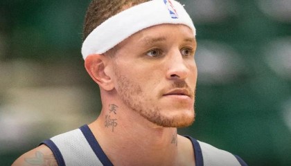 怎么又进去了？美媒：前NBA后卫德隆特-韦斯特因涉嫌抢劫被捕