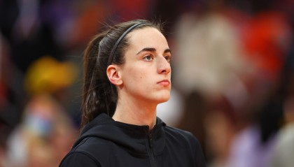 世界杯高清赛事直播app下载-詹姆斯：18岁进NBA多少人希望我失败 有类似经历&amp;全力支持克拉克