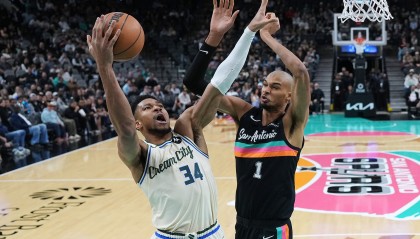 世界杯手机观看-字母哥谈文班：他只要保持健康就是联盟的未来 天空才是极限